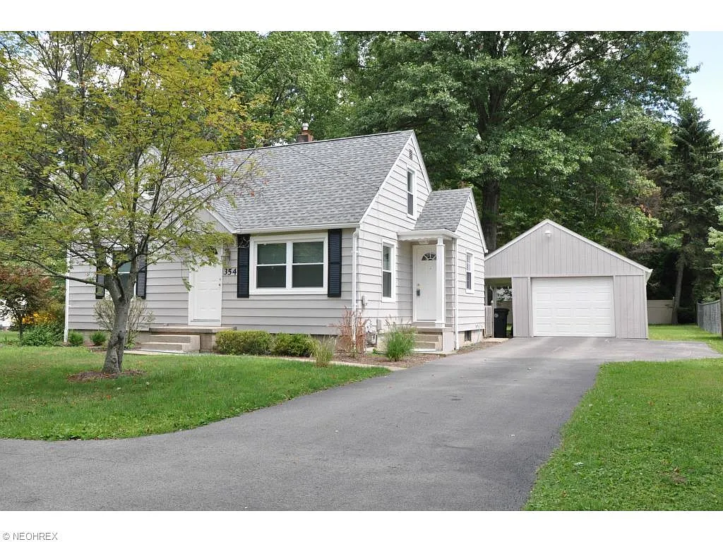 354 Howland Wilson Rd NE photo 1