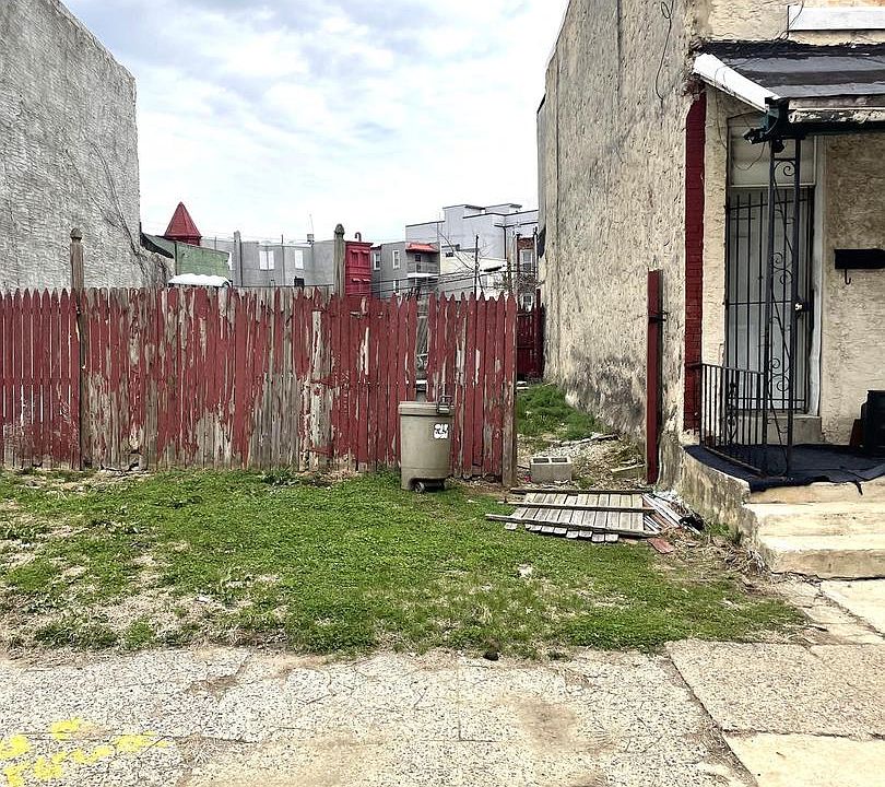 2nd image of 921 N Markoe St