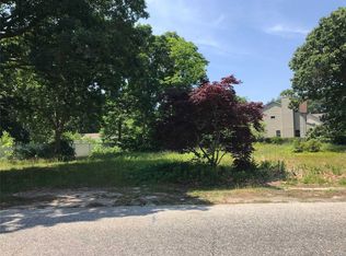 118 Overlook Dr, Mastic, NY 11950