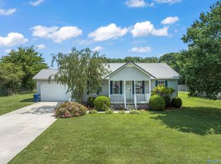 309 Live Oak Ct, Albertville, AL 35950