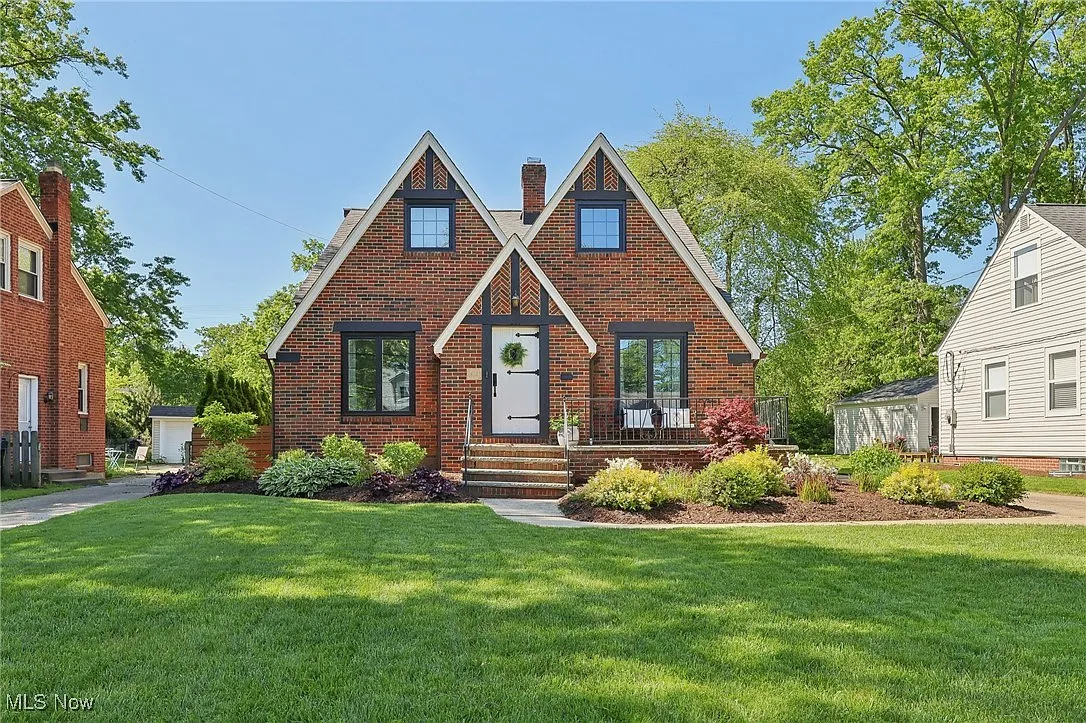 24525 Bruce Rd photo 1