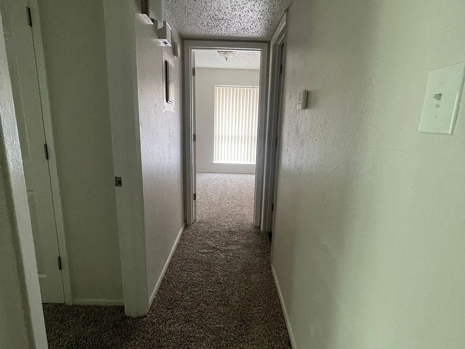 2 bed, 886 sqft, $1,200 — Photo 3