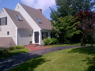 67 Fernbrook Ln, Centerville, MA 02632