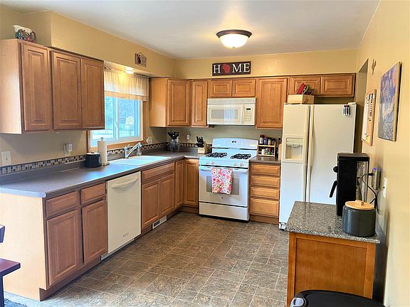 4th image of 2136 Angelo Dr