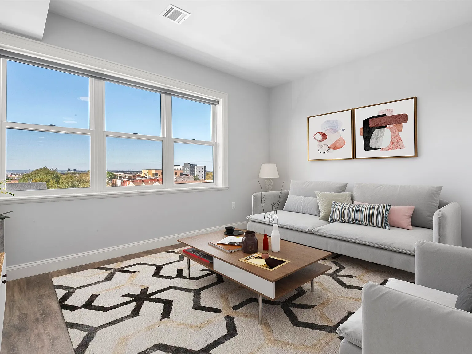 2 bed, 1.0 bath, 871 sqft, $2,650 — Photo 2