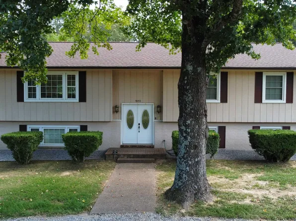 5050 Jewell Ln, Paducah, KY 42001