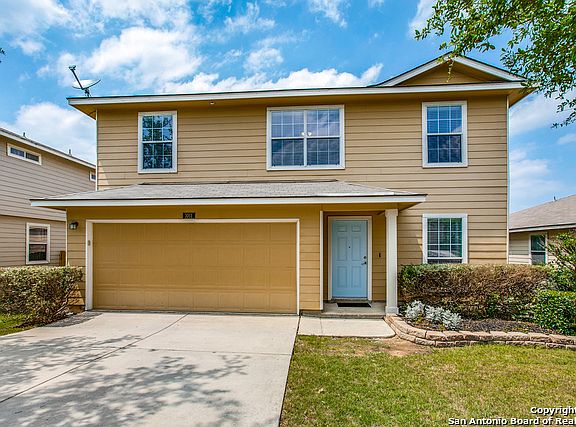 2nd image of 1011 Daffodil Way