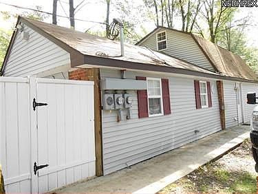 2nd image of 8065 Oak Dr