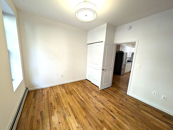 3rd image of 224 E 85th St APT 2A