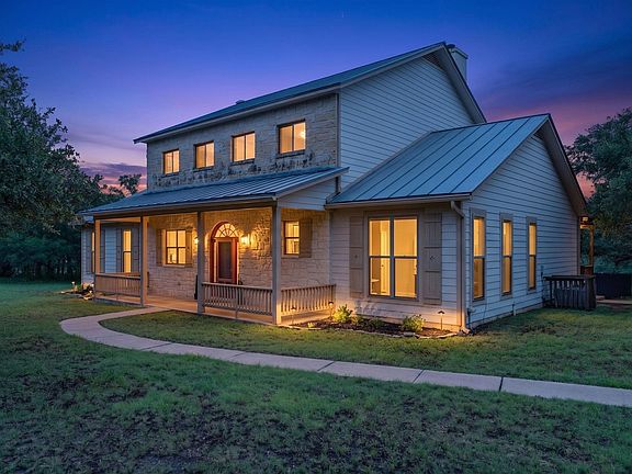 4th image of 271 Summit Drive