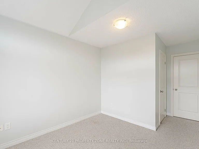 6 Dufay Rd — Photo 21