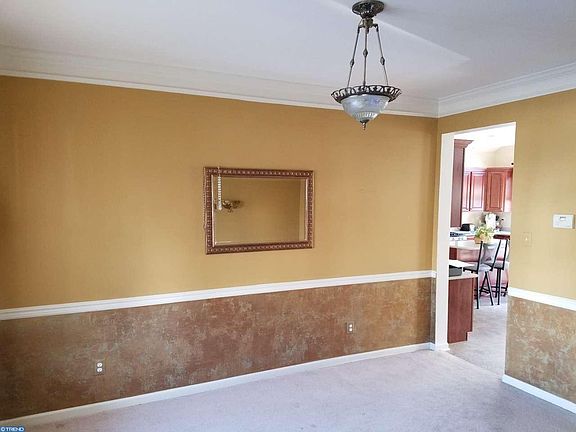 3rd image of 125 Bellevue Dr