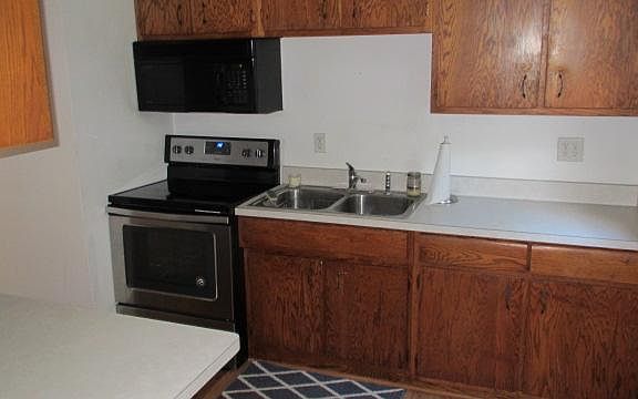 4th image of 25640 Wild Rose Ln