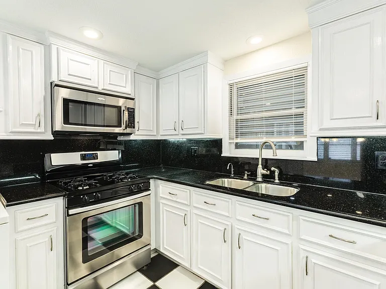 114 Tarpon Ave — Photo 17