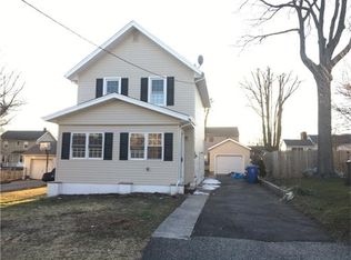 17 4th Ave, Port Reading, NJ 07064