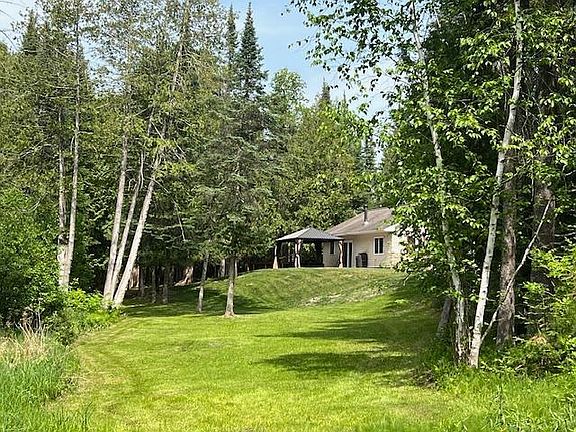 2nd image of 10547 Vermeil Dr NE