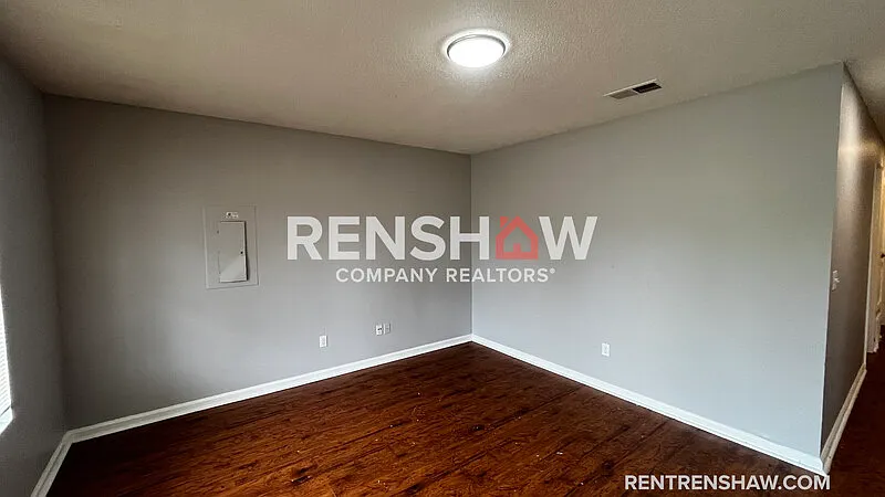 4 bed, 2.0 bath, 1228 sqft, $1,295 — Photo 2