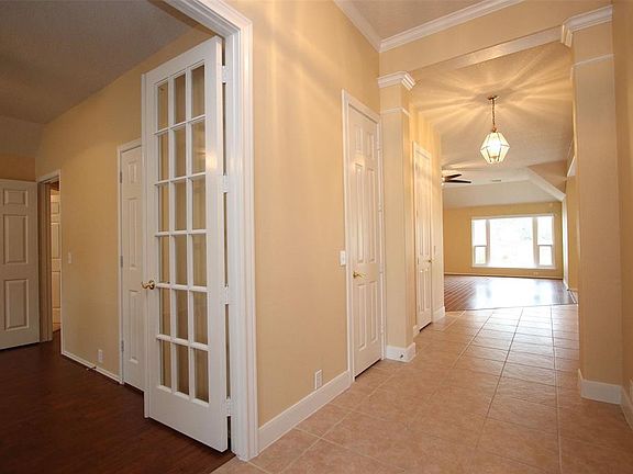 4th image of 11506 Havard Oaks Dr