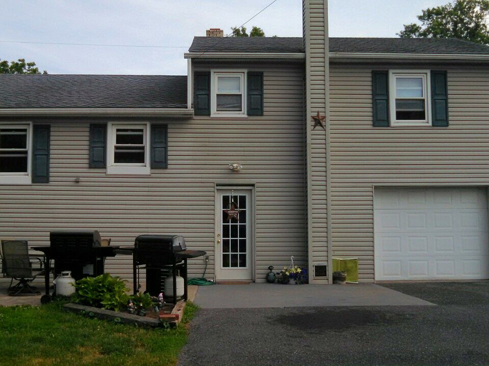 2nd image of 61 Penn St