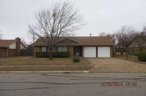 1st image of 2603 Lago Trl
