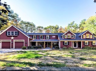29 Woodhaven Dr, Kennebunk, ME 04043