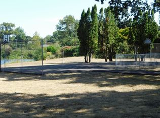 Lakeside Manor Townhomes, Albany, OR 97322