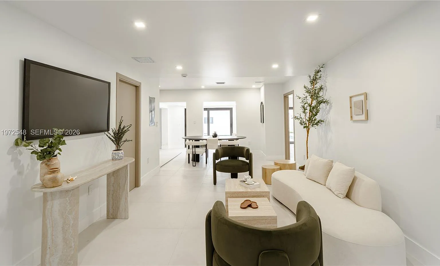 Biarritz Dr, Miami Beach — Photo 1