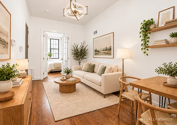 Living room, photo 1