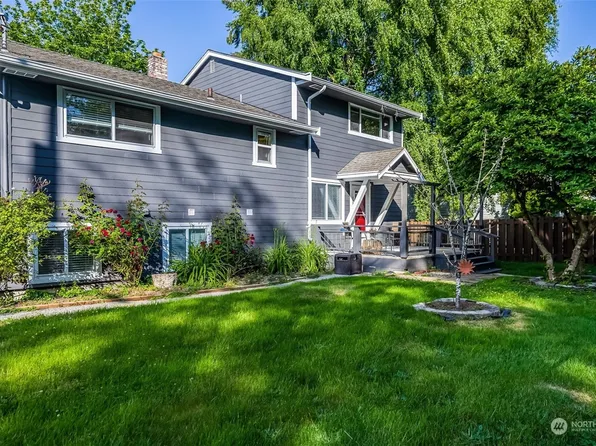 19526 23rd Avenue NE, Shoreline, WA 98155