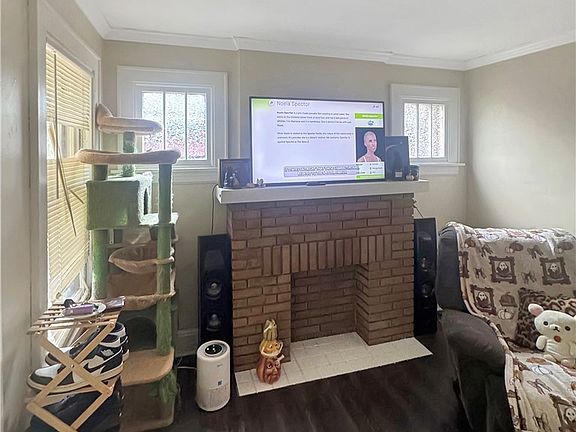 2nd image of 688 Merton Ave
