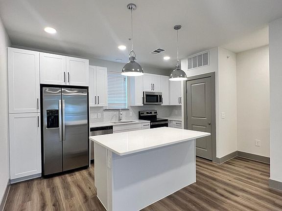 4th image of 4024 McEwen Dr #3107
