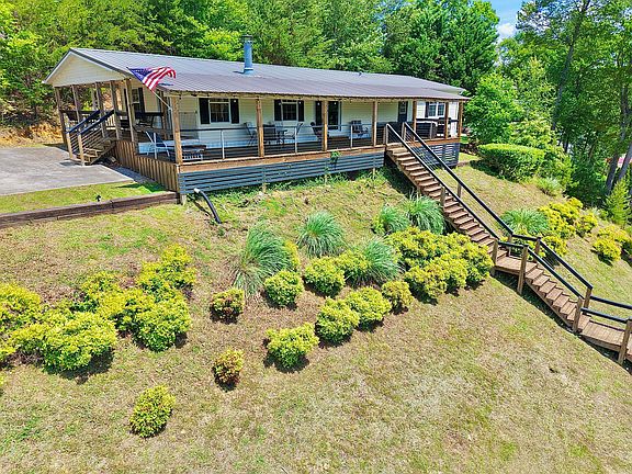 2nd image of 1059 Dean Cir