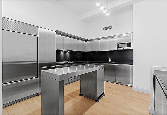 3rd image of 166 Duane St APT 5B