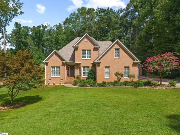 304 Farmwood Dr, Fountain Inn, SC 29644