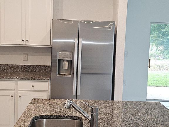 2nd image of 872 Upland Ave
