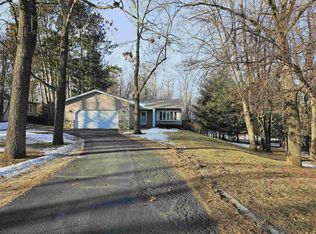 703 S West St, Weyauwega, WI 54983