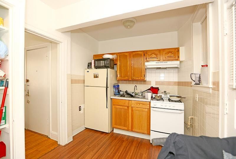 1st image of 4415 W Wellington Ave
