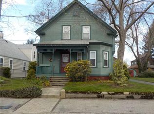 95 Blackamore Ave, Cranston, RI 02910