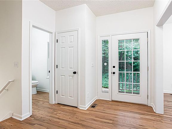 5th image of 3071 Cypress Cv