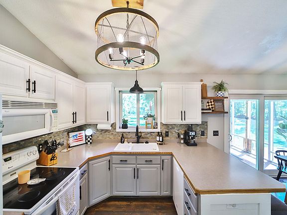 4th image of 3671 Krist Ct