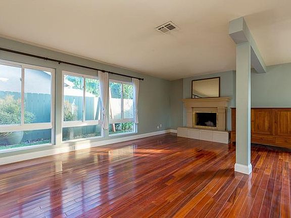 3rd image of 6191 Arnoldson Ct
