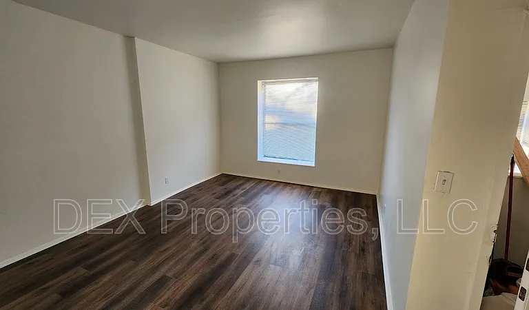 5096 Minerva Ave #C — Photo 2