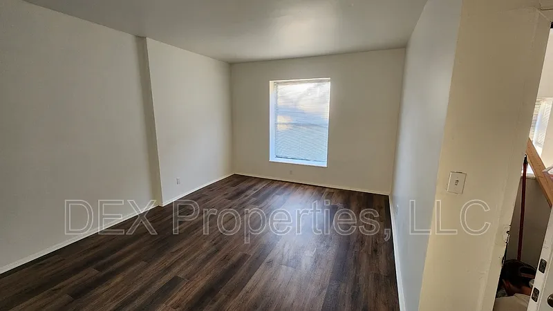Building Photo - 5096 Minerva Ave #C