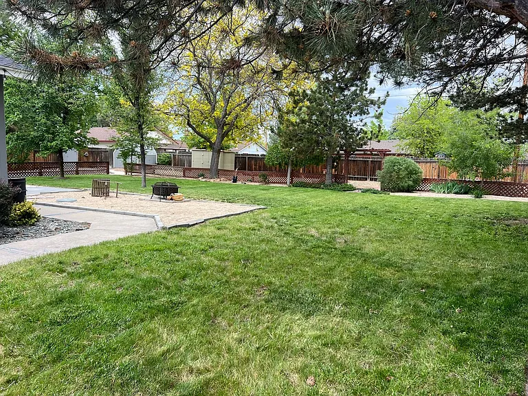 110 Regier Springs Dr — Photo 16