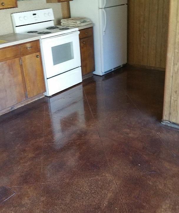 1st image of 801 Oakwood St