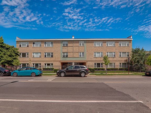 2nd image of 2642 W Foster Ave APT 303W