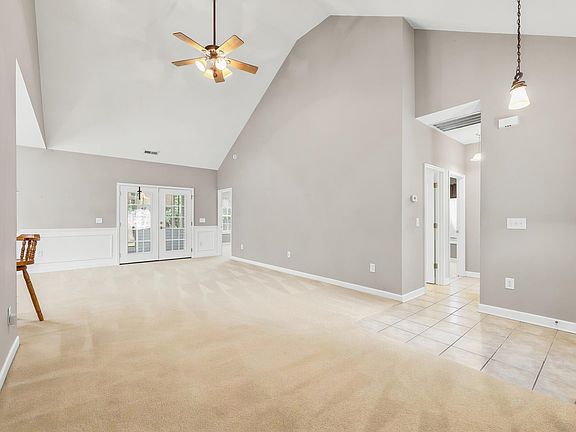 5th image of 120 Ashworth Dr.