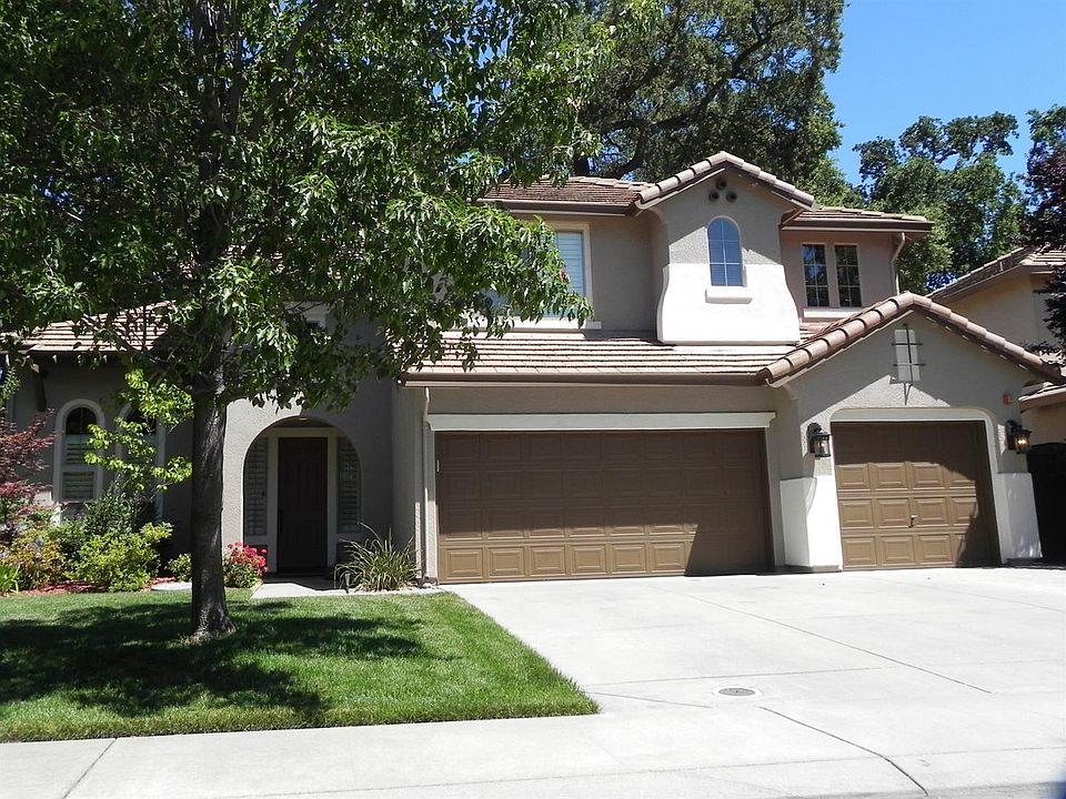 1st image of 305 Woodhaven Pl