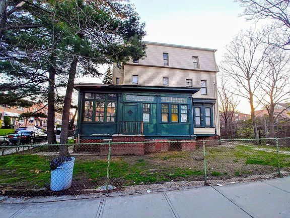 3rd image of 221 Elmwood Ave