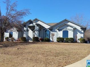 2984 Calvary Hl, Fultondale, AL 35068